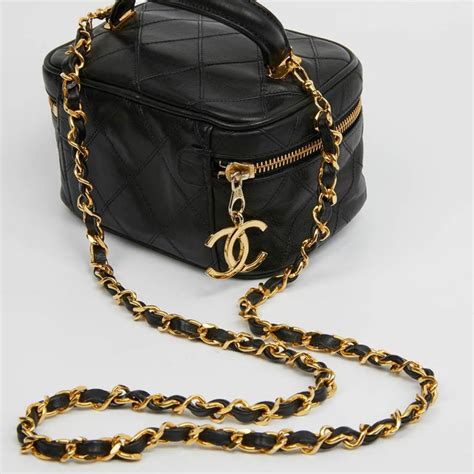 chanel vanity bag vintage.